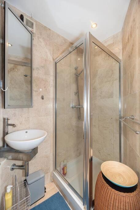Discover London Central 2 Bedroom In Kensington Londres Exterior foto