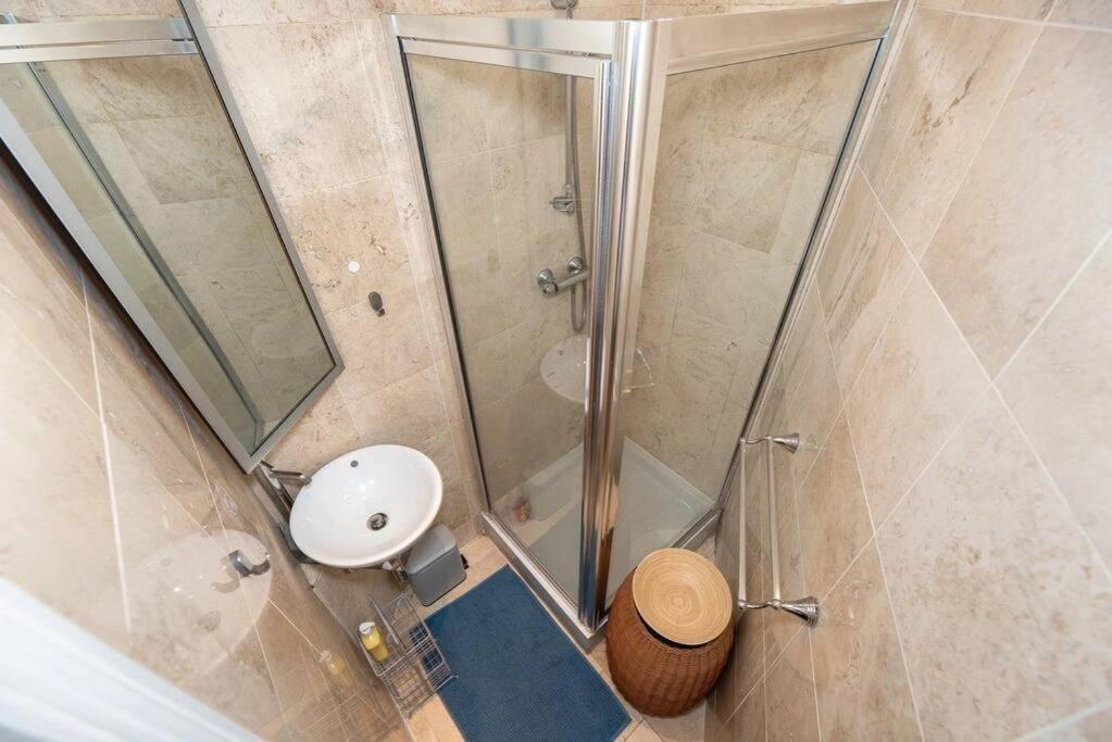 Discover London Central 2 Bedroom In Kensington Londres Exterior foto